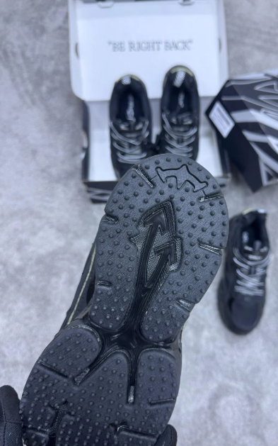 OFF-WHITE be right (negras)